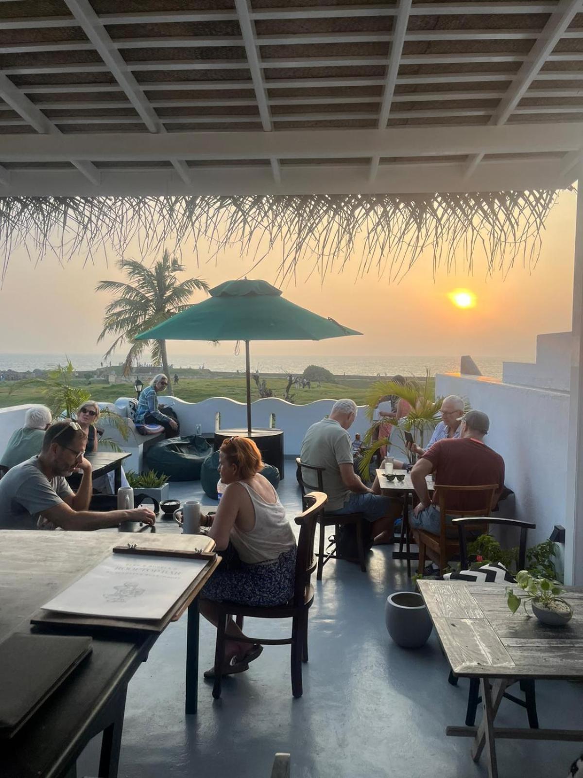 Seagreen Guesthouse - Galle Fort Екстер'єр фото