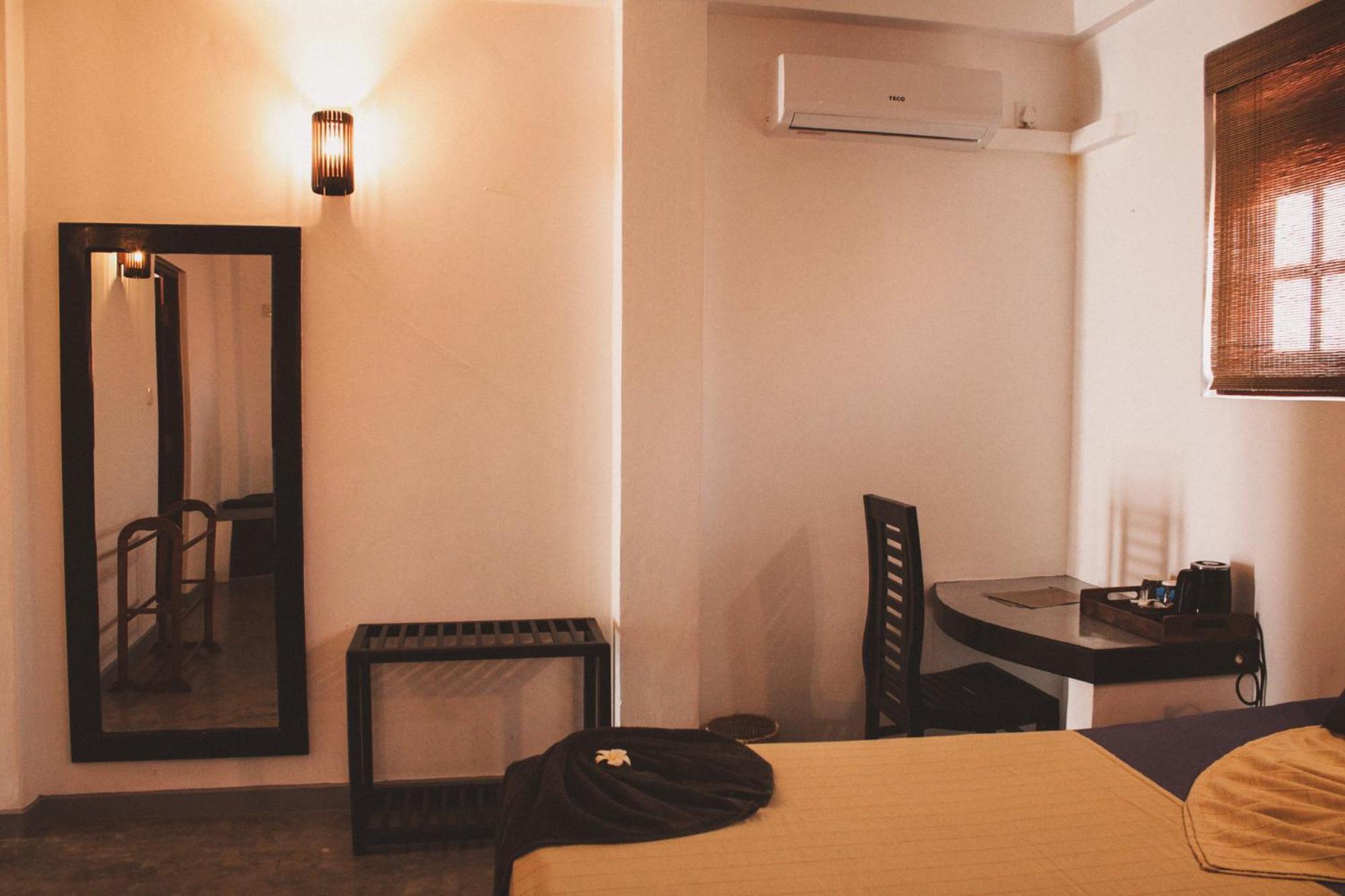 Seagreen Guesthouse - Galle Fort Екстер'єр фото