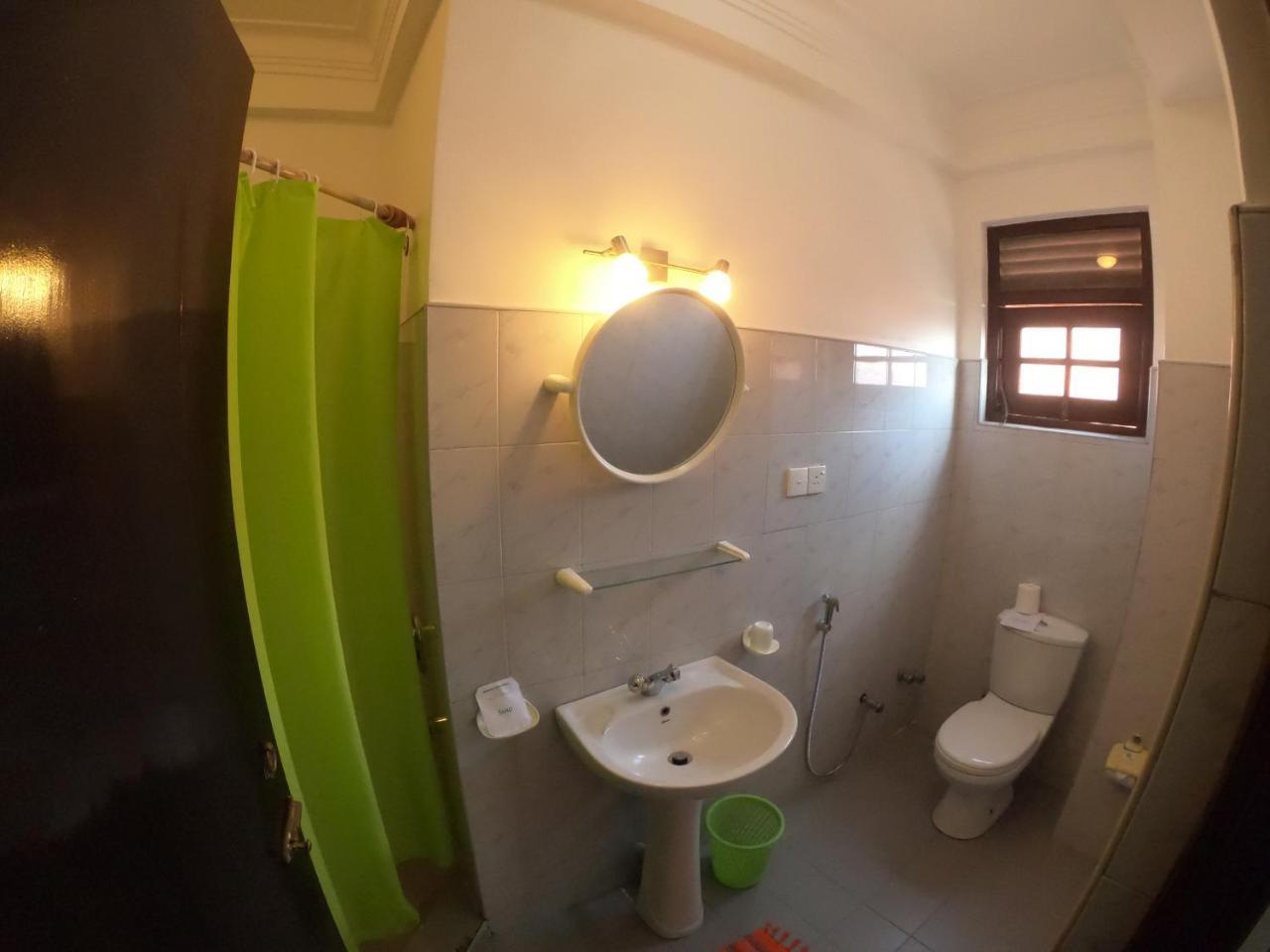 Seagreen Guesthouse - Galle Fort Екстер'єр фото
